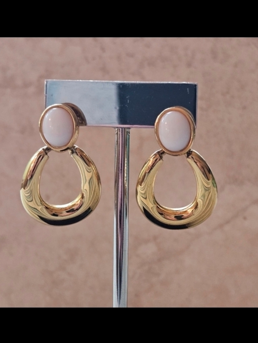 Vintage Anne Klein Gold Earrings - Picture 12 of 15